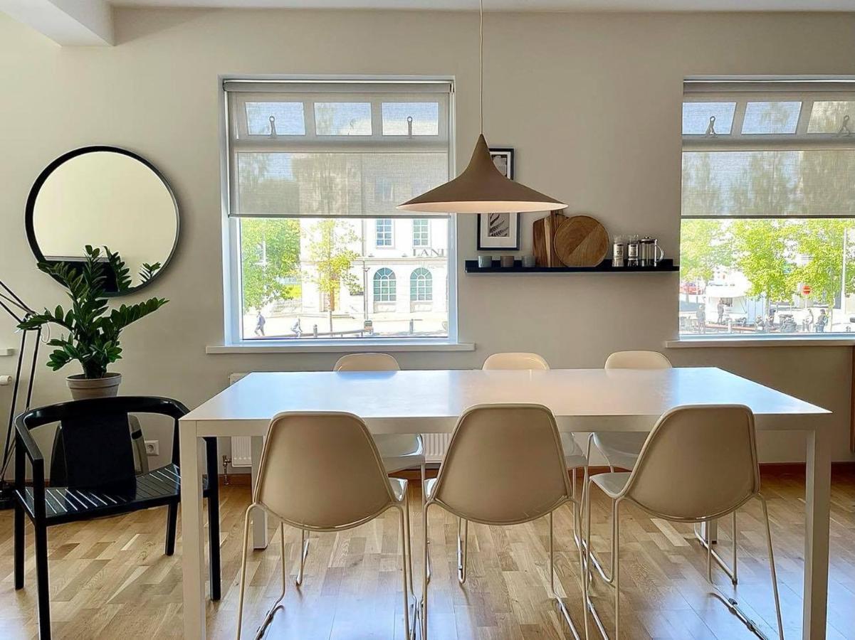 Day Dream Townhall Square Apartments Ακουρέιρι Εξωτερικό φωτογραφία